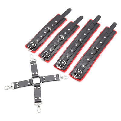 PU skóra czarny bondage przymocowanie kajdanki i kostki kajdanki pas krzyż dla BDSM gry dorosłych