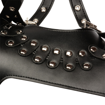 Ubranie Na szyję Przytrzymaj sztuczną skórę Body Harness Strap Wear Cupless Cool Adult Games Produkty seksualne