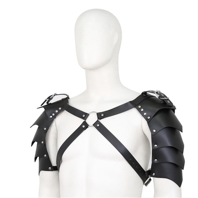 Najnowszy fajny design BDSM Bondage Fetish Mężczyzna Paska na ramieniu fałszywa skóra gejowska czarna paska na piersi